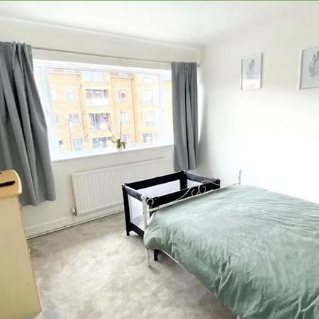 4 Bedroom Property Close To The Harry Potter Studio And Watford Junction Экстерьер фото