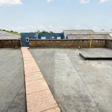 4 Bedroom Property Close To The Harry Potter Studio And Watford Junction Экстерьер фото